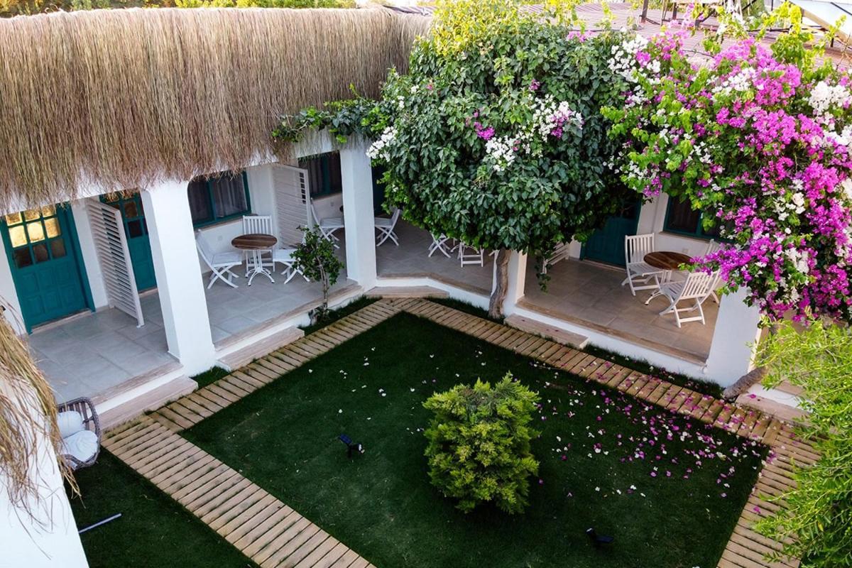 Avlu Otel Datca Bagian luar foto