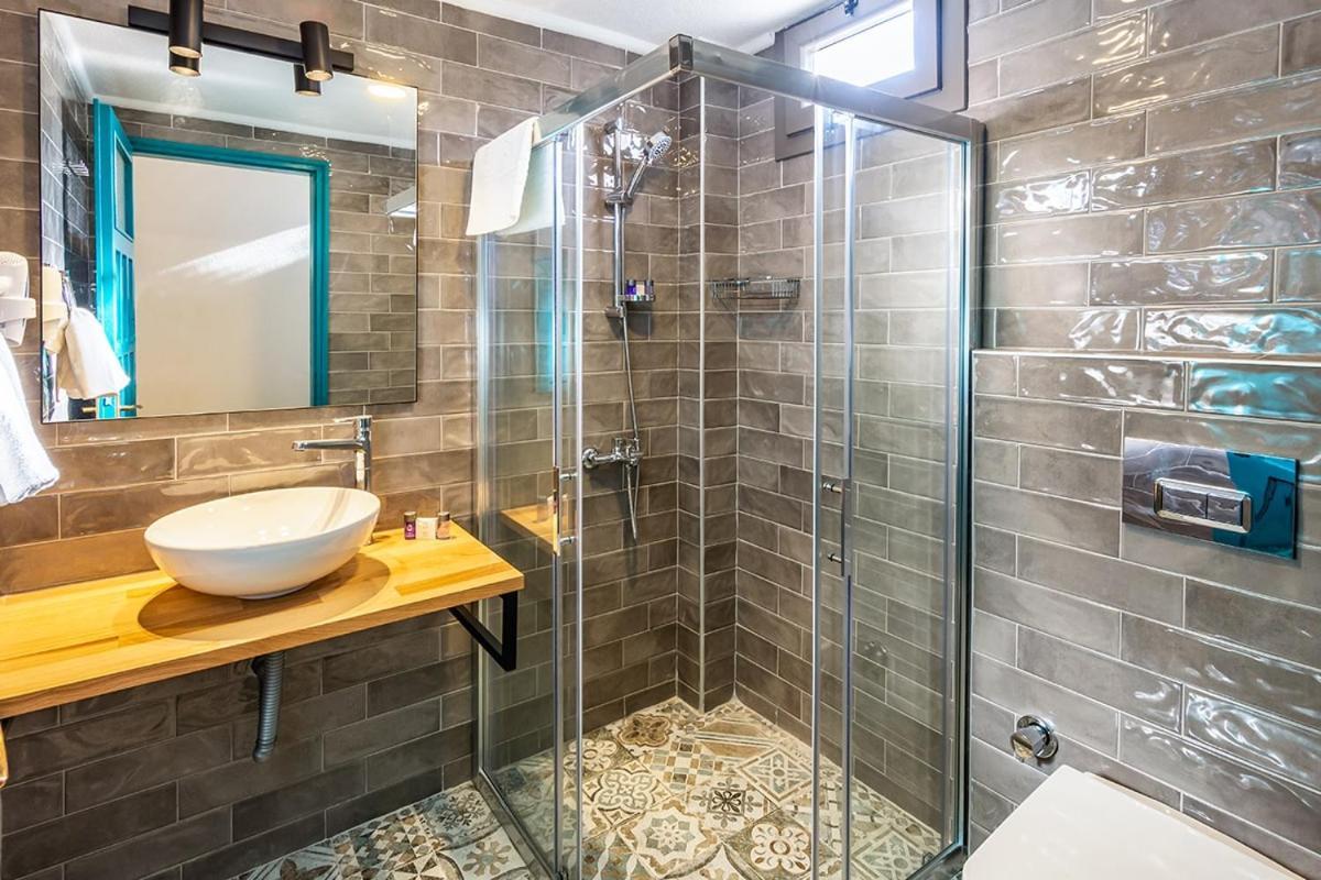Avlu Otel Datca Bagian luar foto