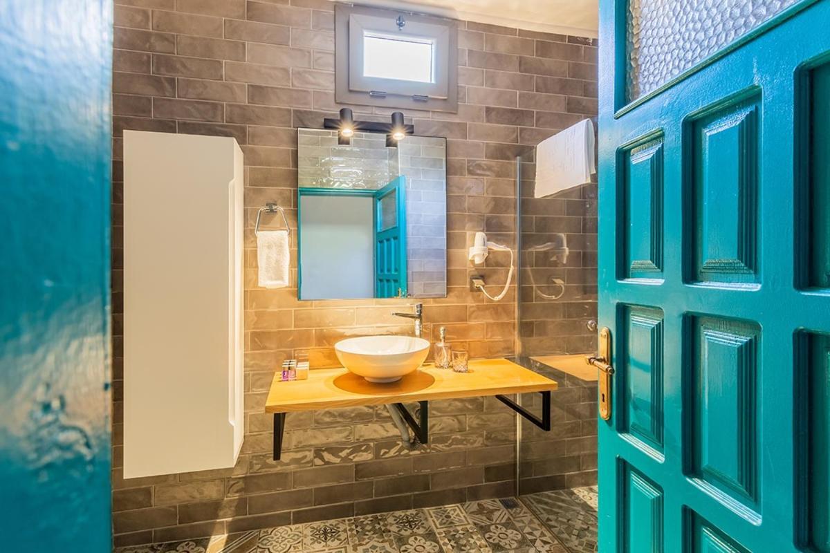 Avlu Otel Datca Bagian luar foto